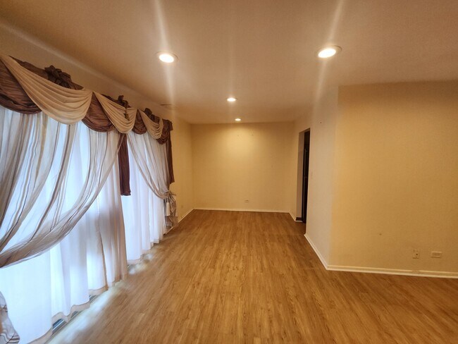 1102 Hinswood Dr Unit 102