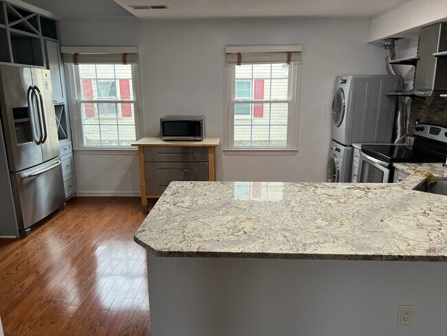 Photo - 94 N Bedford St Unit B