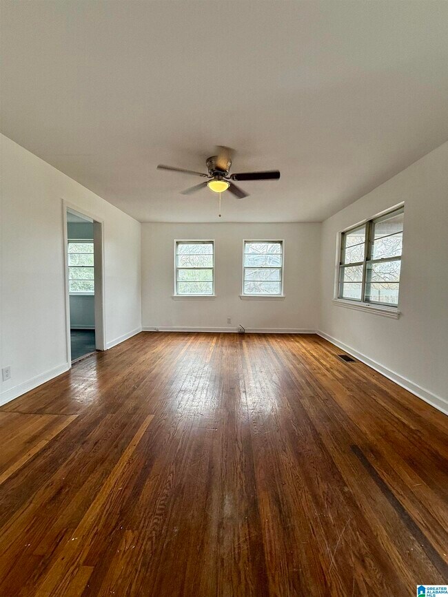 Photo - 7823 Rugby Ave