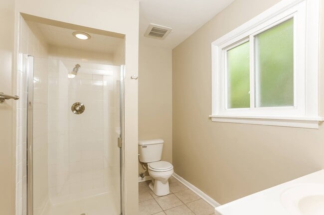 Photo - 1462 Deerfield Rd