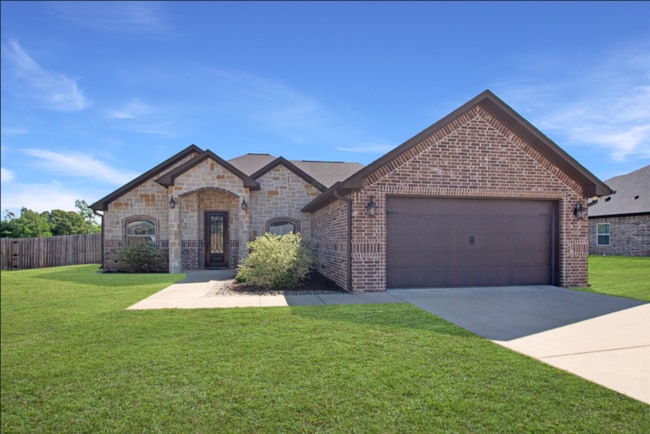 Building Photo - Tour Today! Beautiful 4-Bedroom, 2-Bathroom Home Overlooking a Pond!