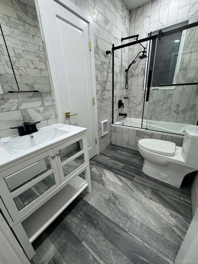 Photo - 588 W Broadway Unit 1