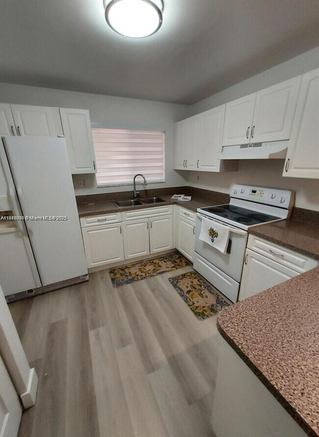 Photo - 14911 SW 80th St Unit 115