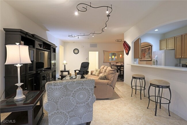 Photo - 13225 Silver Thorn Loop Unidad 304