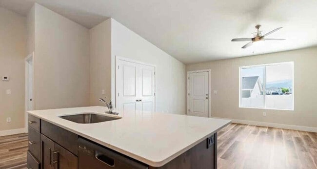 Photo - 501 W 2360 N