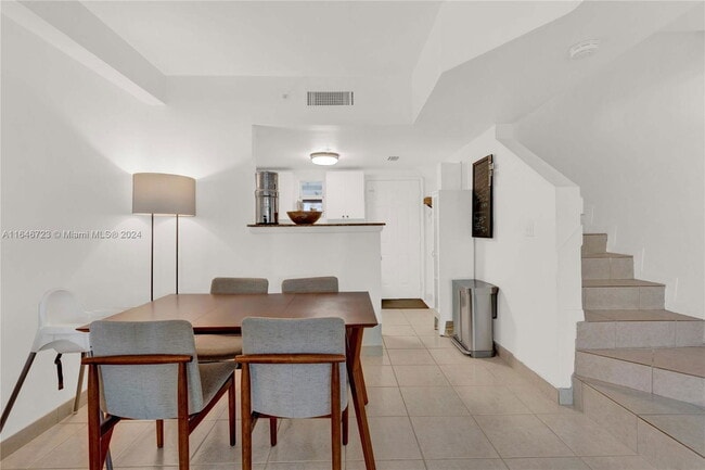 Photo - 123 SW 17th Rd