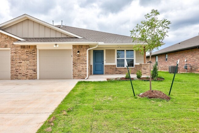 Photo - 634 Juniper St Unit 634 Juniper Street