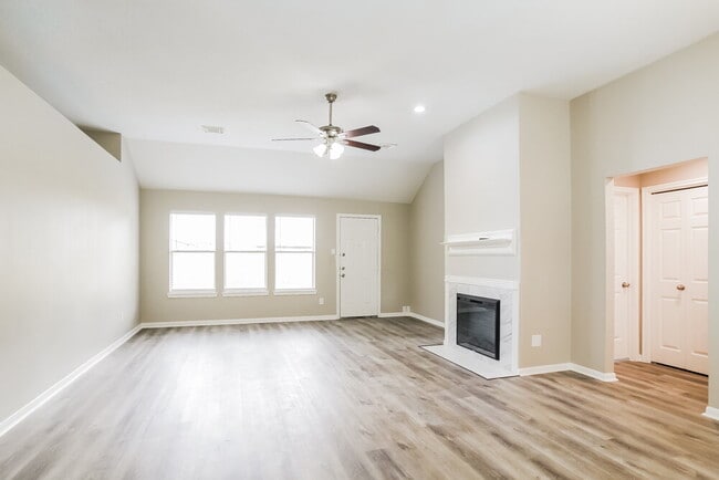 Photo - 31142 N Head Dr