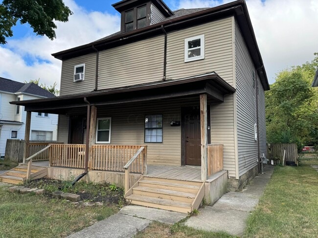 Building Photo - 99 Whitethorne Ave