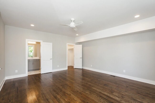 Photo - 525 31st Ave N