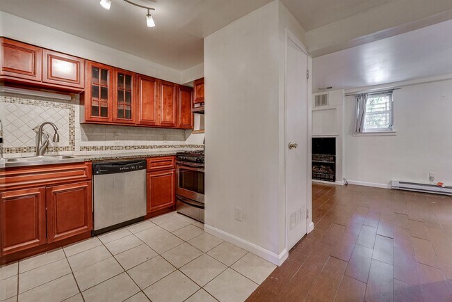 Photo - 354 1st St Unit 1