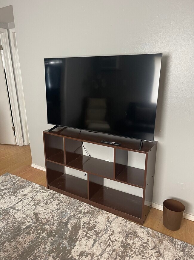 Photo - 1905 Kensington Rd Unidad Lower