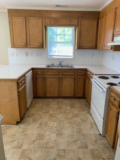 Photo - 3935 Sterling Pointe Dr