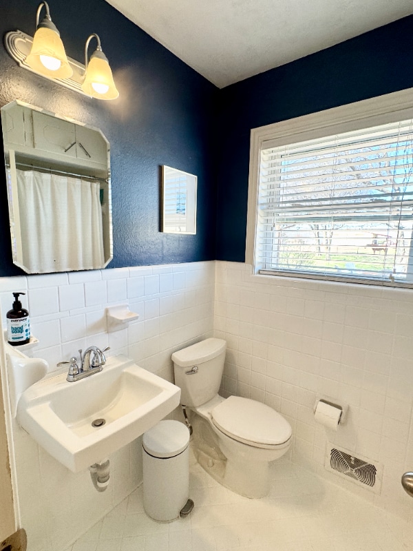 Photo - 880 Estelle Ln