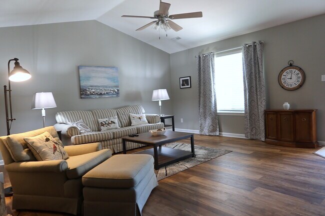 Photo - 1821 Oak Knoll Dr Condo Unit 1821 Oak Knoll Drive, Farmington, MO
