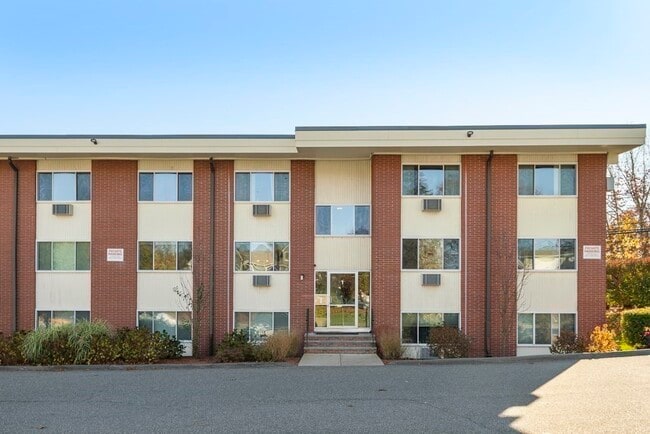 Building Photo - 74 Beach St Unit 1-12