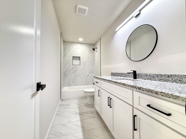 Photo - 2009 W Easton Ct