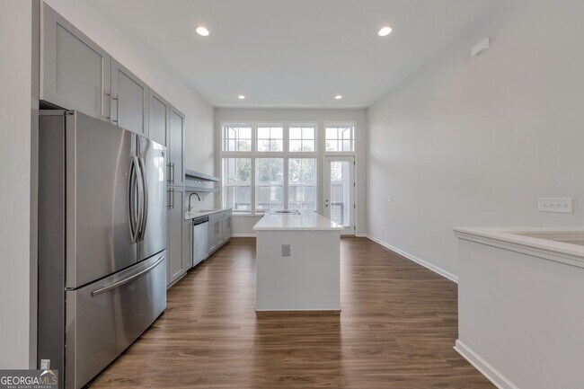 Photo - 910 Brees Ct