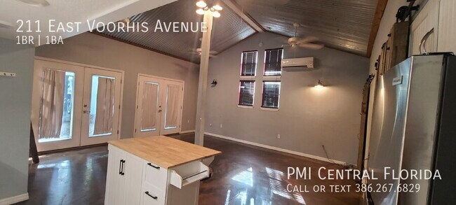 Photo - 211 E Voorhis Ave