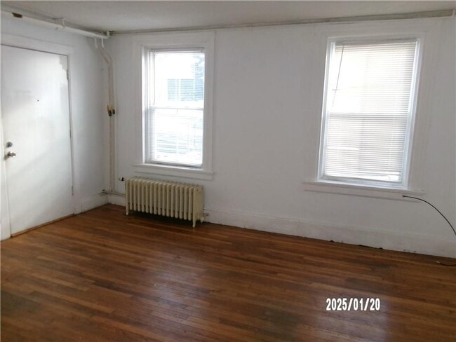Photo - 100 Bowen St Unit 1W