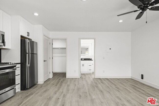 Photo - 1051 Gill Ave