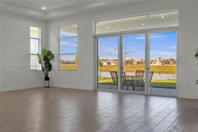 Photo - 5243 Rivo Alto Cir