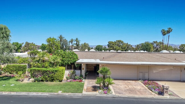 Building Photo - 24 Columbia Dr