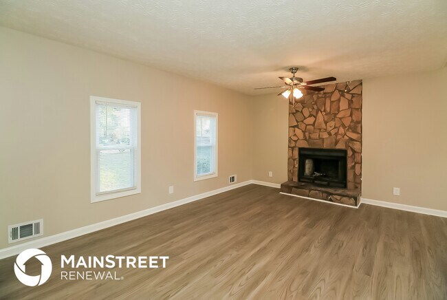 Photo - 2875 Kathryn Cir SW