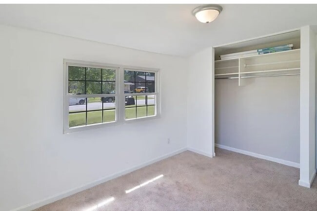 Photo - 2715 Farnsworth Dr
