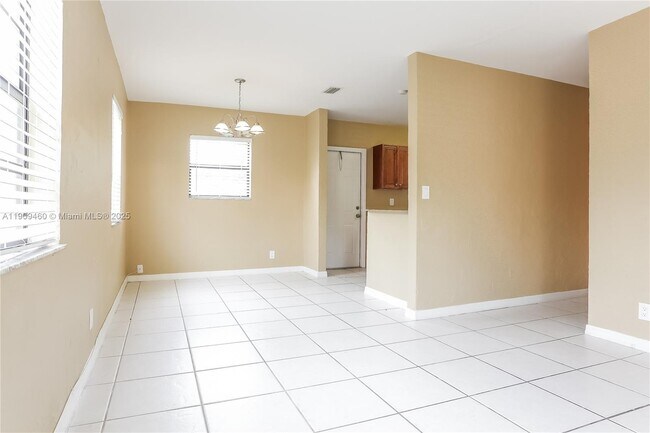 Photo - 1531 NW 12th Ct