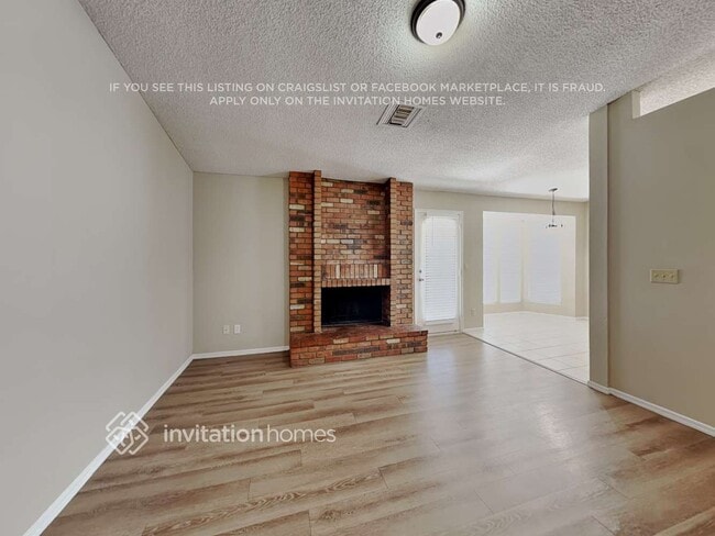 Photo - 8943 W Cinnabar Ave