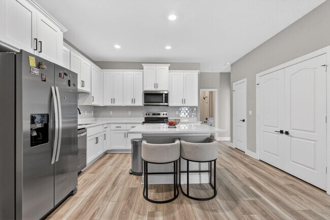 Photo - 1808 Gaiety Way