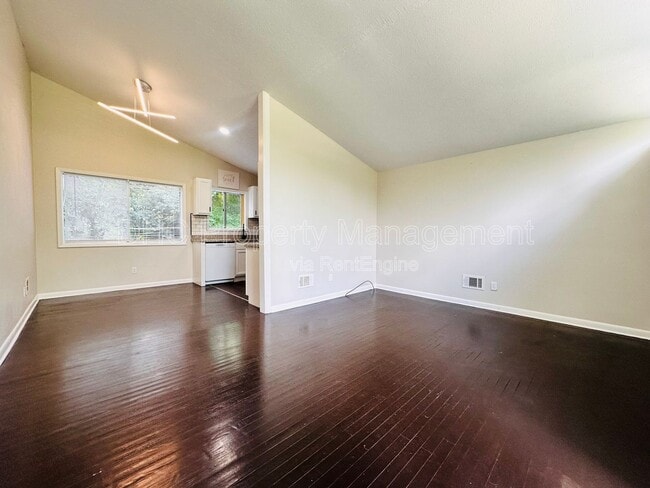 Photo - 3222 Apache Dr
