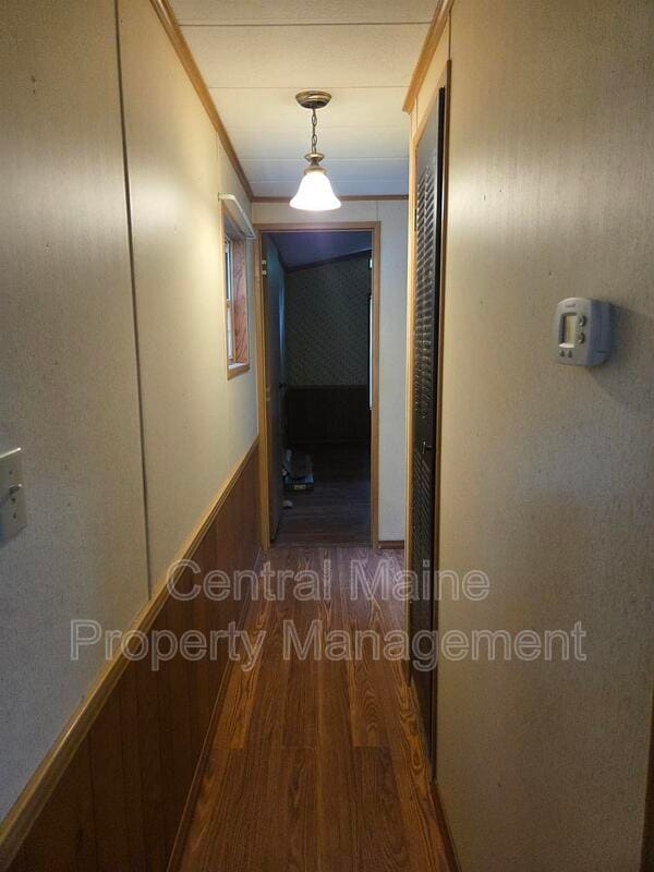 Photo - 400 Friendship Rd