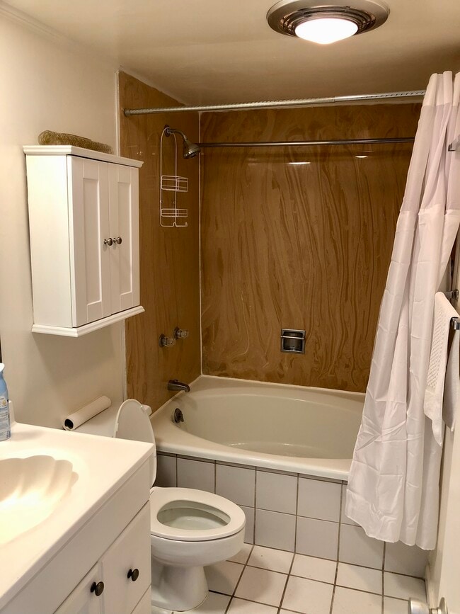 Photo - 121 Lakeside Villla Unidad 121