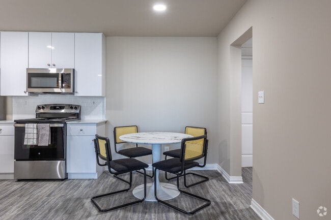 Model - 1BR, 1BA - 783SF - Dining Room