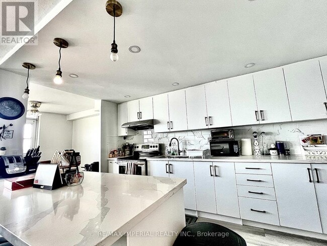 270 Palmdale Dr Unit 1807