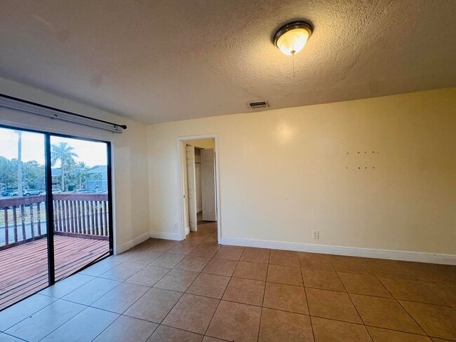 Photo - 7 Crossings Cir