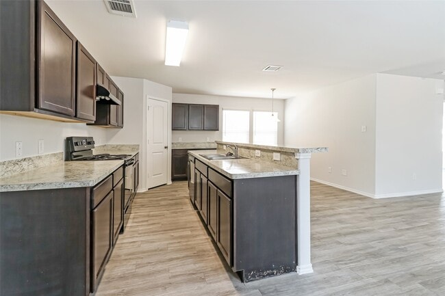 Photo - 433 N Meadows Dr
