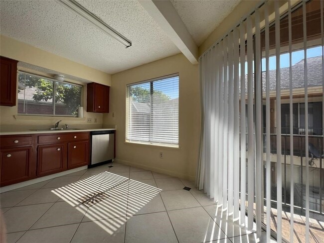 Photo - 12400 Overbrook Ln Unidad 43C