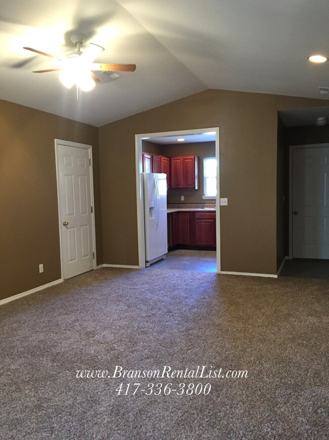 Photo - Large 5 Bedroom with lawn care and a commu...