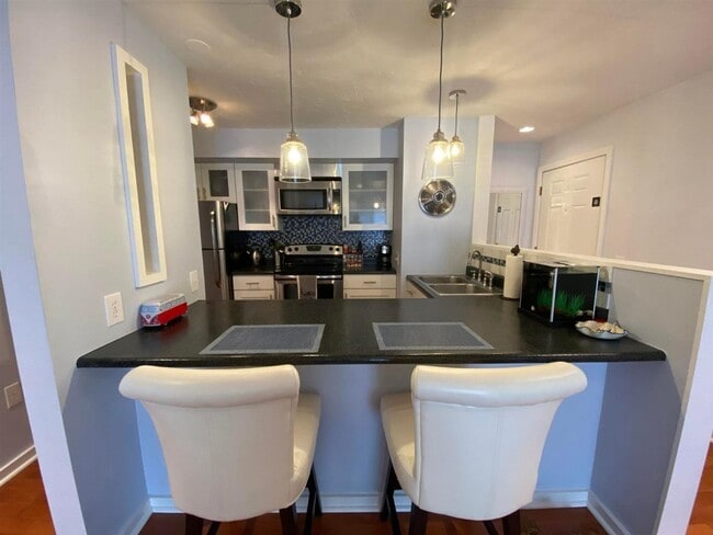 30 Wolf Rd