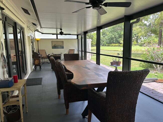 Photo - 319 Wood Dale Dr
