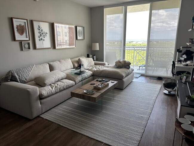 Photo - 350 N Federal Hwy Unit 1006 S