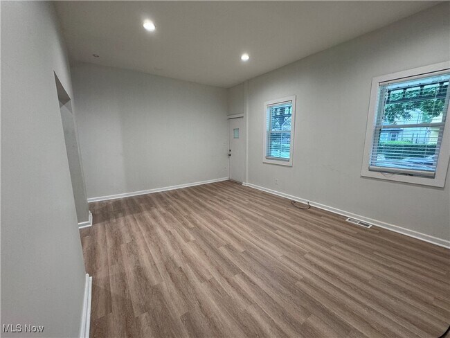 Photo - 3820 John Ave