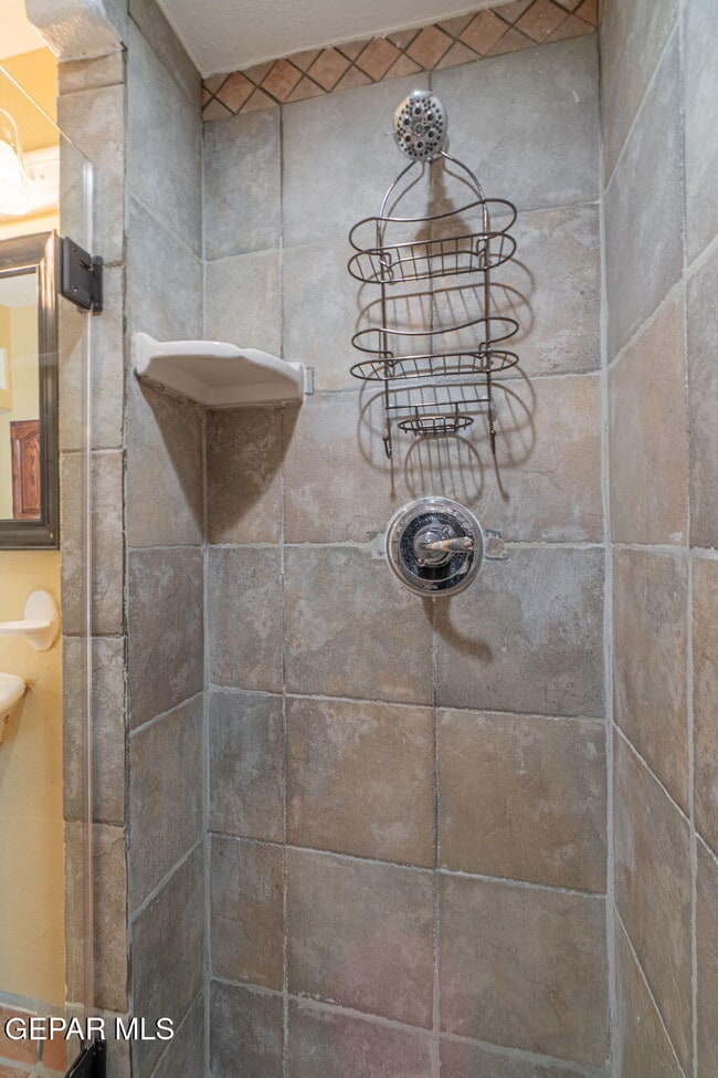 Photo - 604 Haverhill Rd