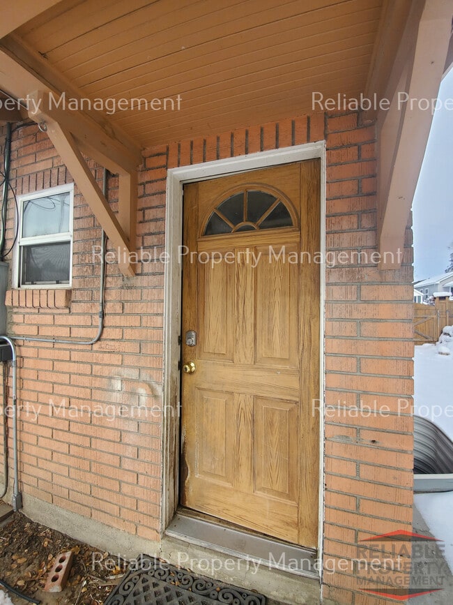Photo - 312 Gladstone St