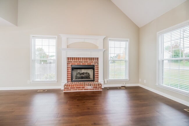 Photo - 2910 Iona Dr