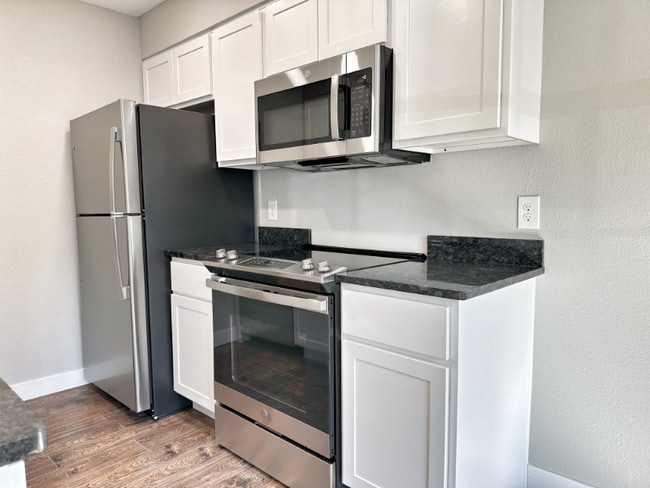 602 SW C St Unit .