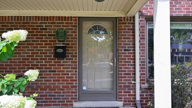 Photo - 2611 Oliver Rd
